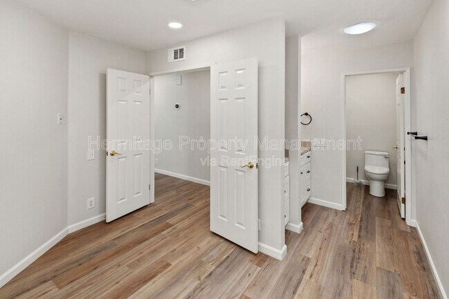 Building Photo - 4111 Reyes St