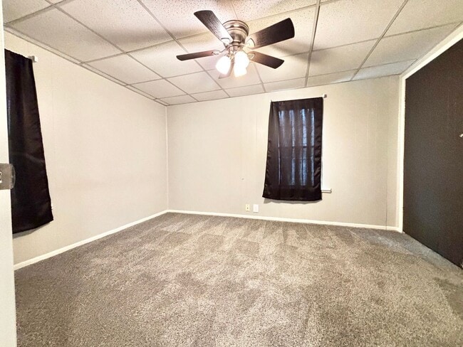 Building Photo - 307 Mulberry Ln