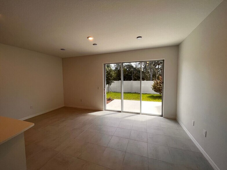 Building Photo - 3585 Anibal St