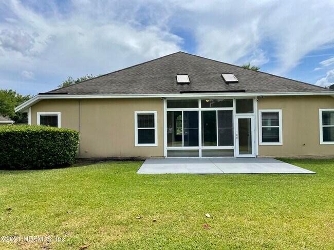 Building Photo - 400 Bayridge Ct