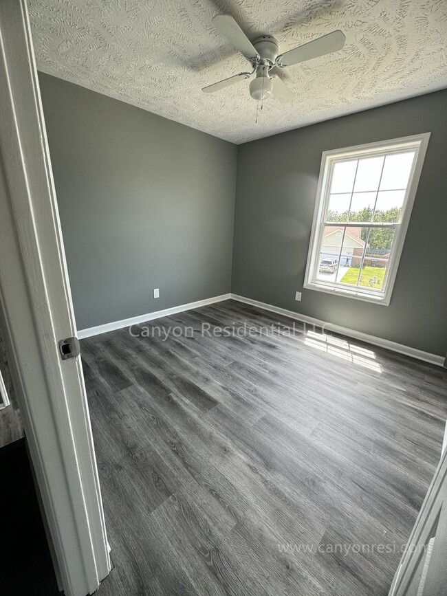 Building Photo - 1231 Alexwood Dr