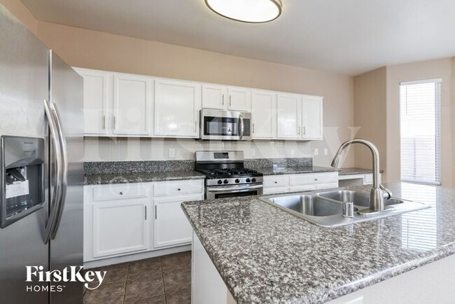 Building Photo - 5008 Sparkling Sky Ave