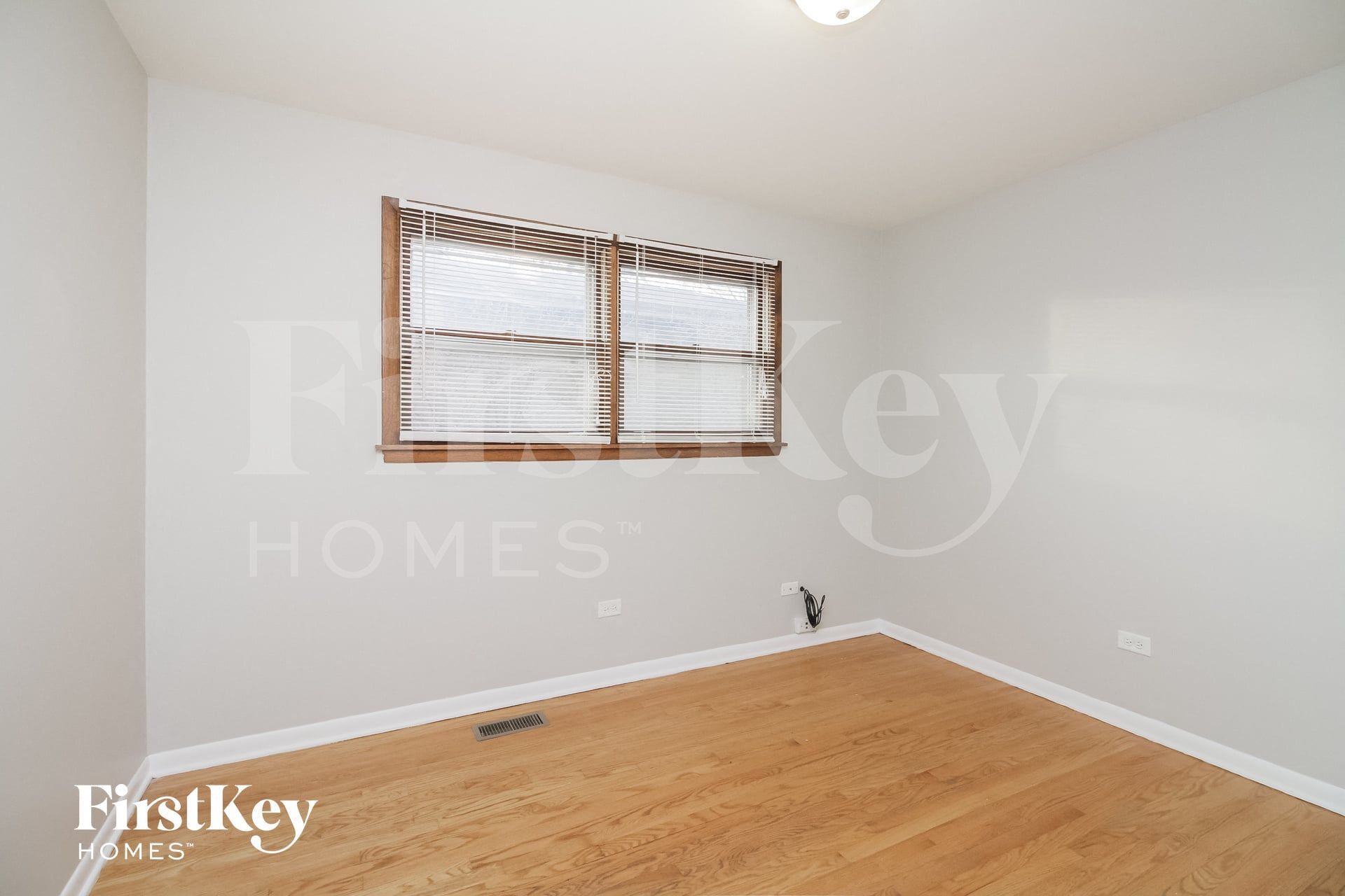Building Photo - 1253 W 187th St