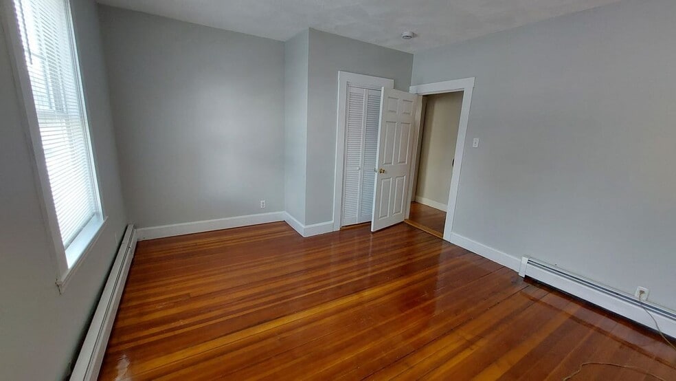 Building Photo - 225 Florence St