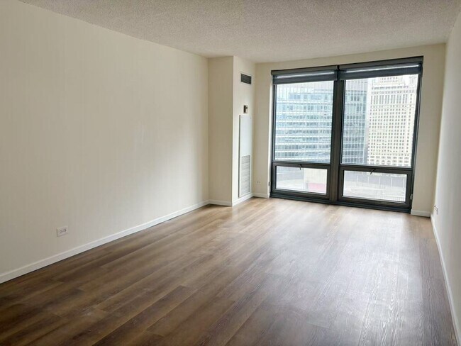 Building Photo - 440 N Wabash Ave