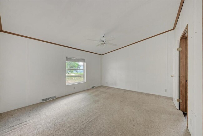 Building Photo - 187 Horseshoe Bend Rd