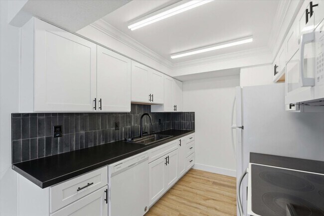 Building Photo - 774 S 1650 E