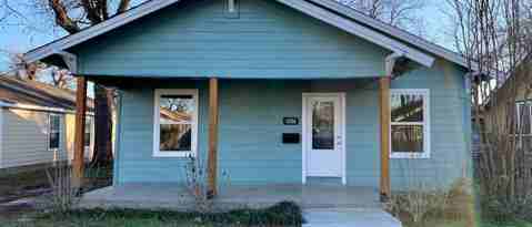 Primary Photo - 1224 E Baltimore Ave