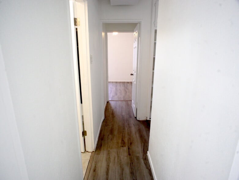 Wood floors - 45127 Division St