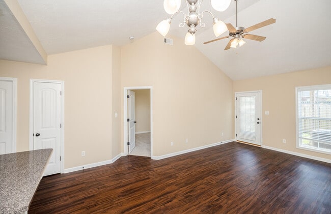 Building Photo - 131 Grove Landing Ct