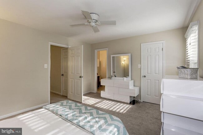 Building Photo - 6069 Crown Royal Cir