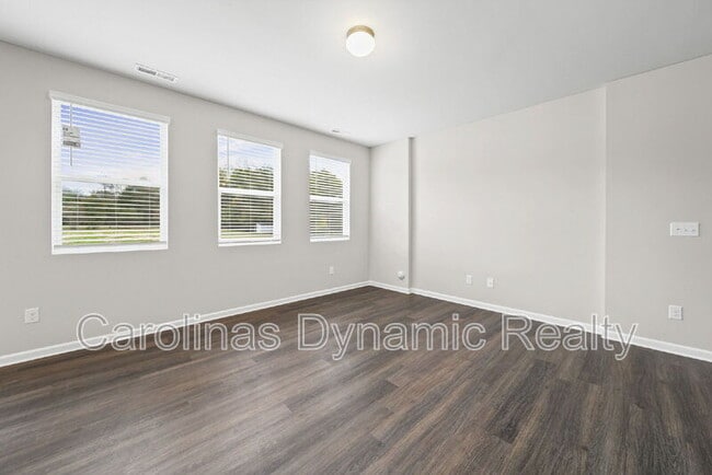 Building Photo - 133 Pumice Dr