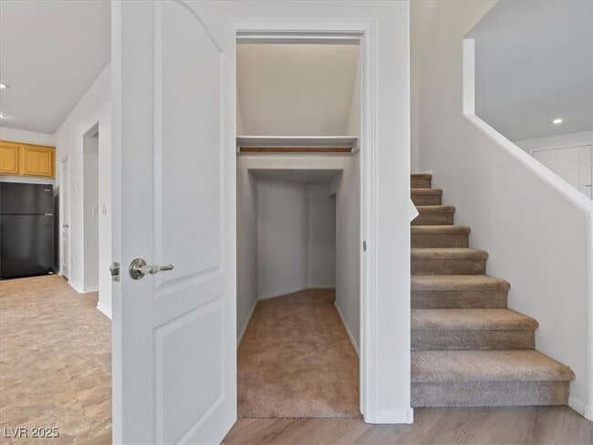 Building Photo - 4905 Apache Valley Ave