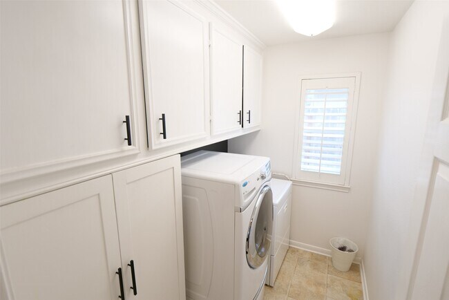 Building Photo - 17707 Noble Oak Ct