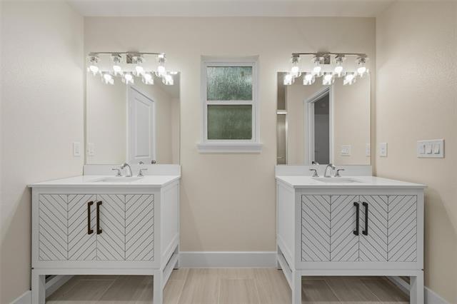 Building Photo - 825 W Walker St