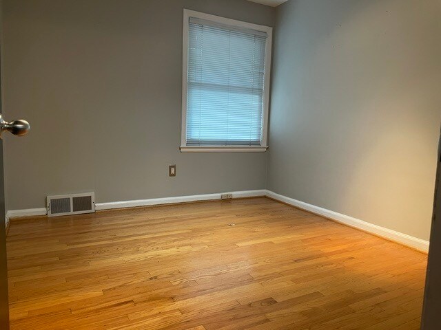 3rd Bedroom - 1017 Henrietta St