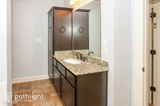 Building Photo - 4 br, 3 bath House - 18505 Old Maplewood D...