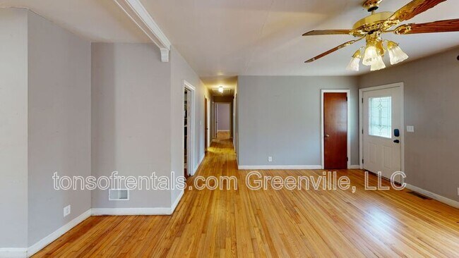 Building Photo - 23 Gurley Ave