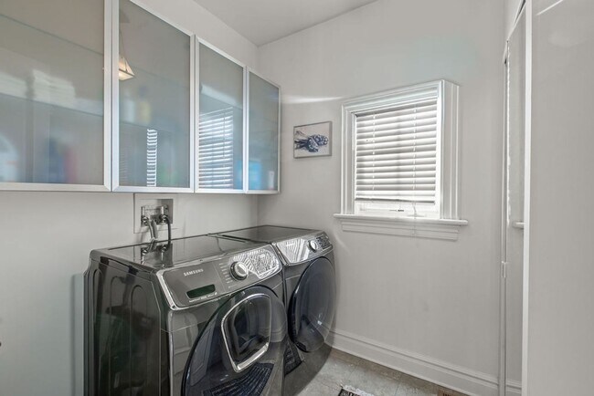 Building Photo - Stout Street 2 BDR at Curtis Park