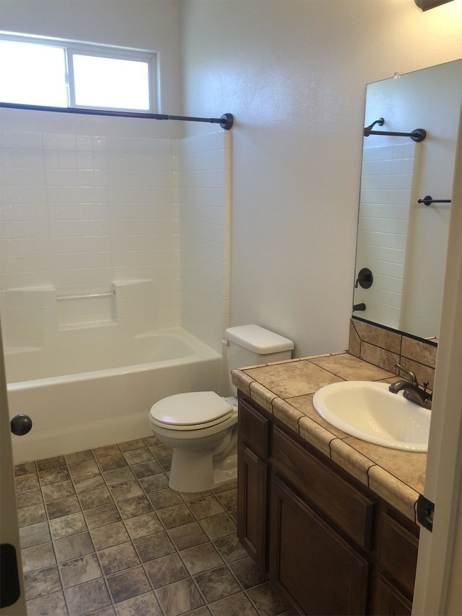 Building Photo - 4719 Ryzona Dr