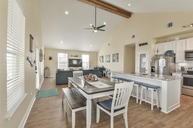 Building Photo - 4022 Fort Bend Dr