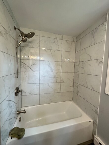 Building Photo - 37 S Grove St