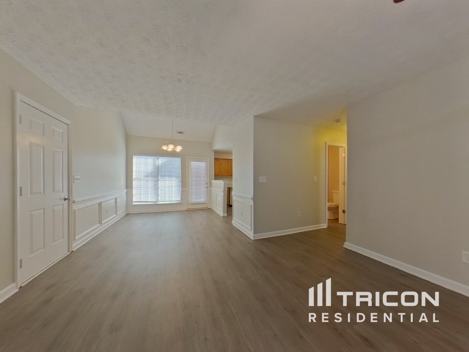 Building Photo - 9765 Moss Pointe Path