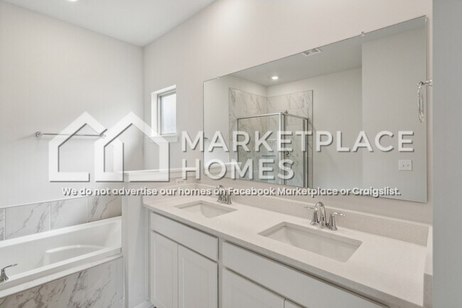 Building Photo - 313 McHenry Dr