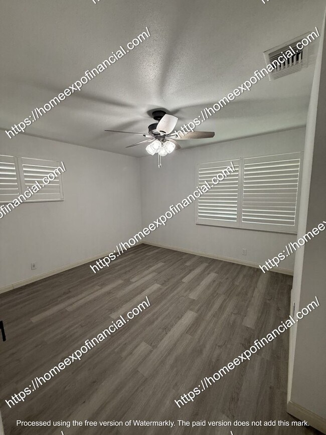 Building Photo - Nice House For Rent