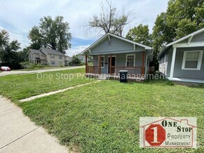 Building Photo - Freshly Updated 3 bedroom and 1 bathroom i...