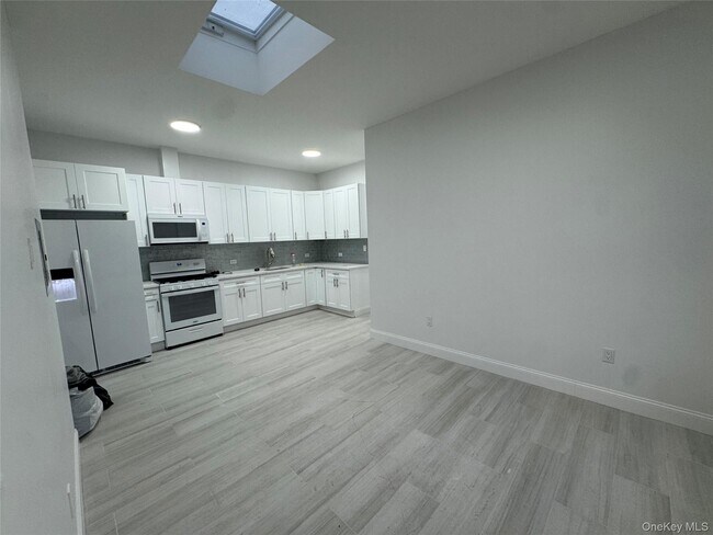 Building Photo - 102-01 Northern Blvd