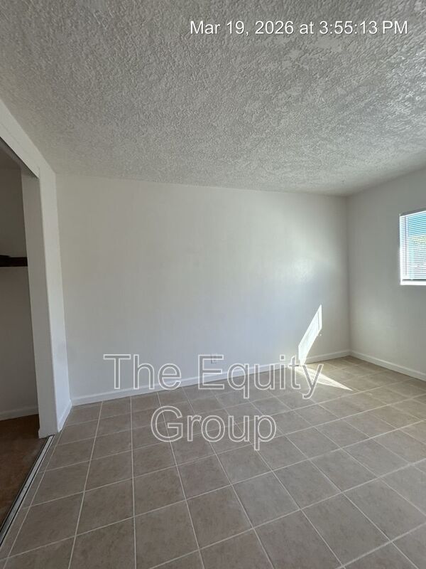 Building Photo - 570 S Richmond Ave