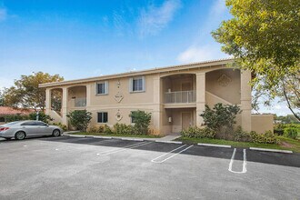 Building Photo - 8460-8466