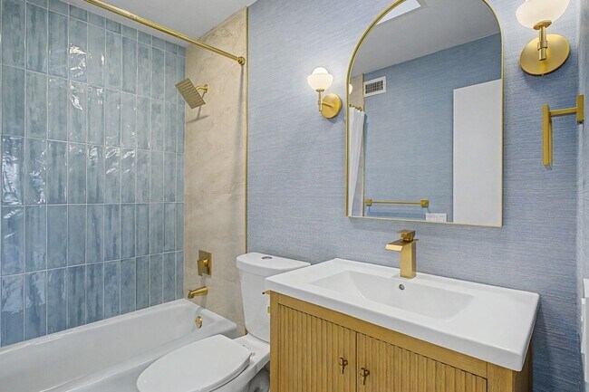 Building Photo - AVAILABLE NOW!! 2 Bedroom 3 Bathroom condo in Palm Springs!