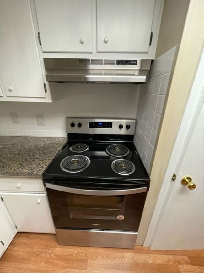 Building Photo - City of Maryville, 2 bedroom, 1 bath condo...