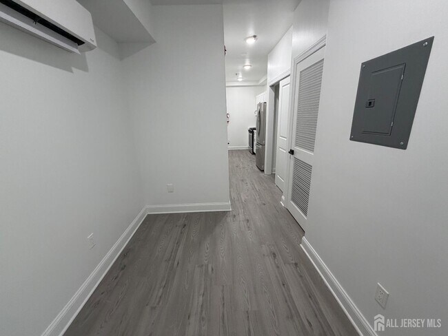 Building Photo - 103 Bayard St