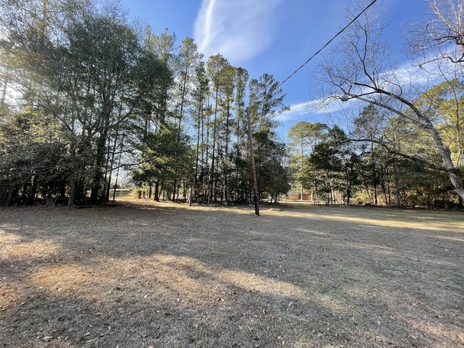 Building Photo - 150 Stilwell Cir