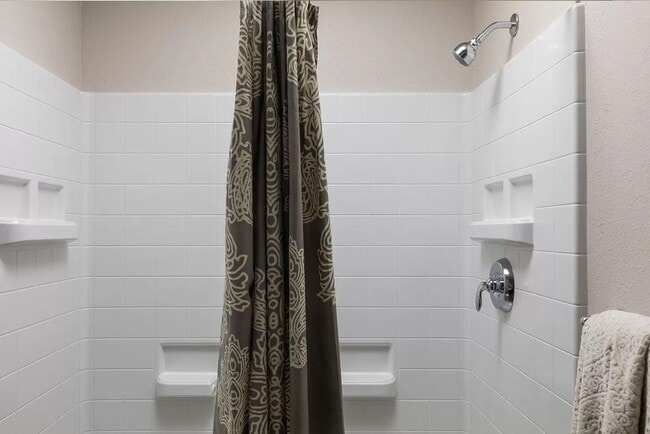 Building Photo - Newer Home at Great Value in Mattawan!