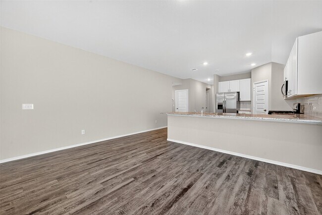 Building Photo - 79 Courageous Side Way