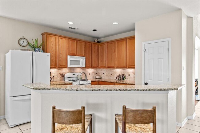 Building Photo - 5950 Mesa Verde Cir