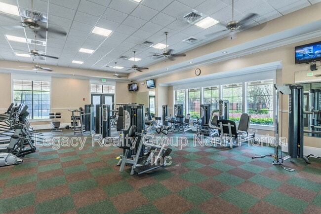 Building Photo - 509 Big Tree Wy