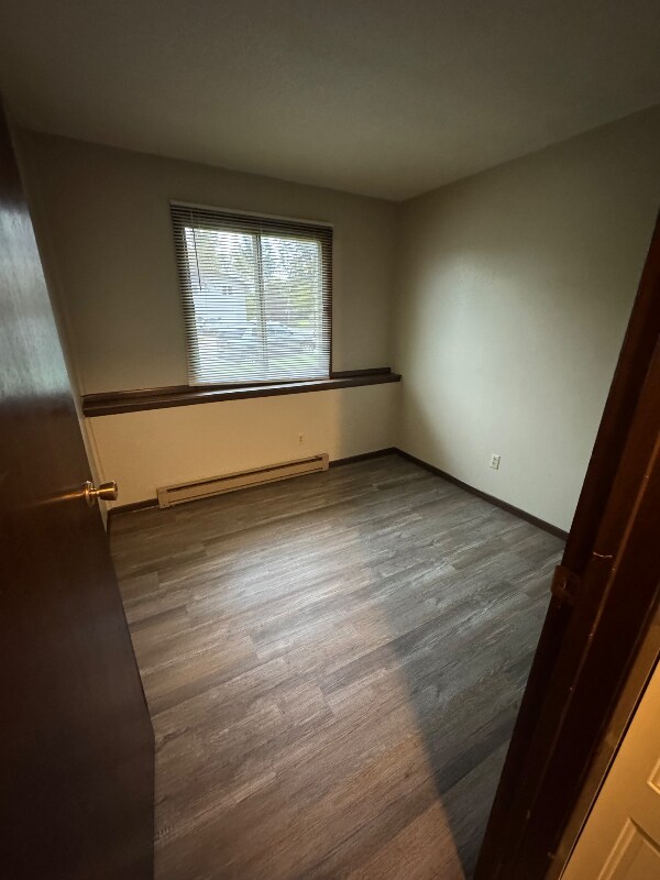 Building Photo - 501 W 8th Ave