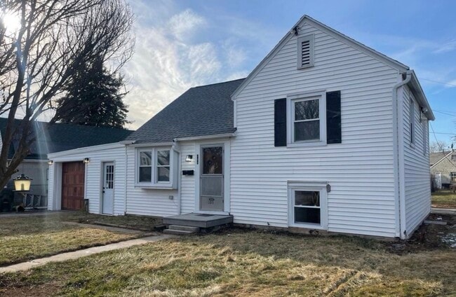 Building Photo - 100 Talisman Ct