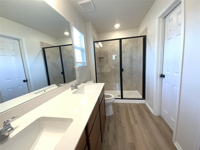 Building Photo - 908 Solitude Dr