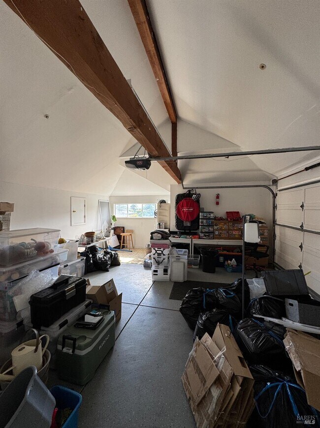 Building Photo - 67 Via Los Altos