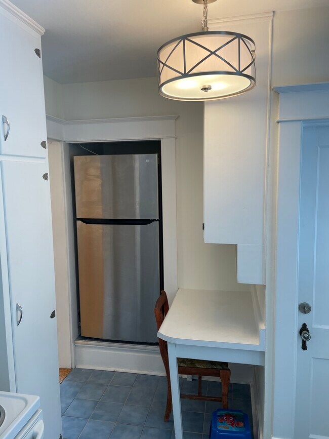 Building Photo - 6 Morrison Ave