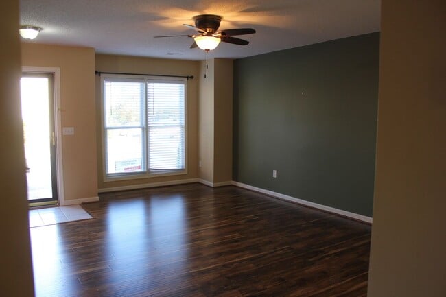 Building Photo - Two Master Suite Townhouse in Avalon Woods