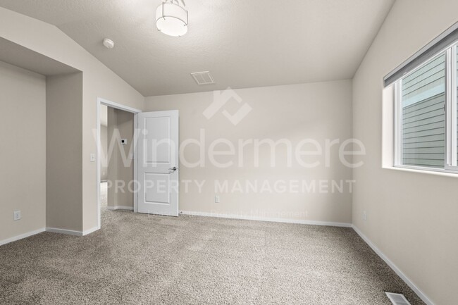 Building Photo - Rare Kendall Yards Detached Single-Family Home | One-Level Living | Low Maintenance