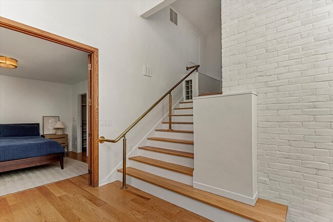 Building Photo - 3936 Holden Dr