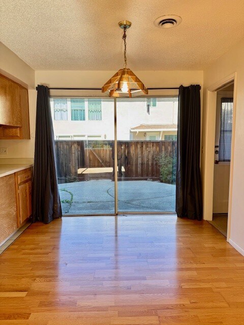 Building Photo - 35 Miramonte Dr